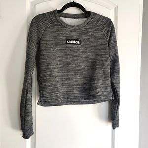 Adidas Crop boxy sweatshirt size xs-s